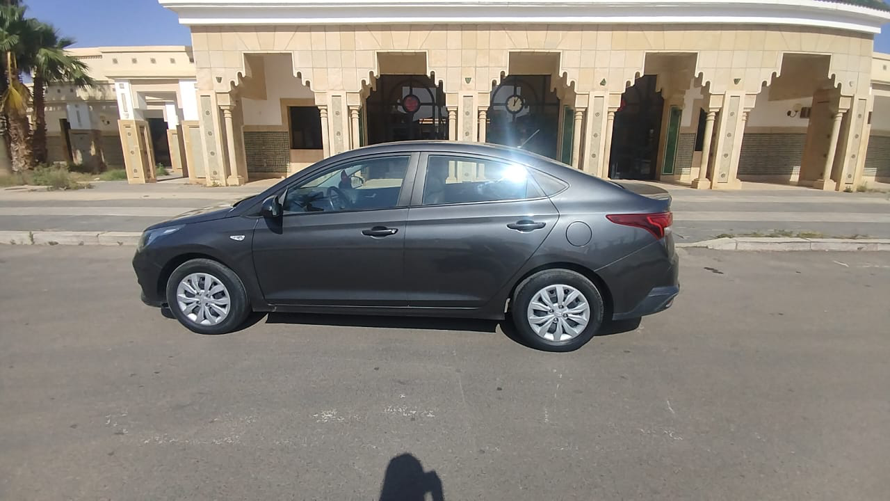 Rent Hyundai Accent Automatique in Oujda — photo 4
