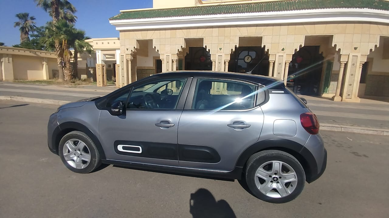 Rent Citroën C3 Grise in Oujda — photo 2